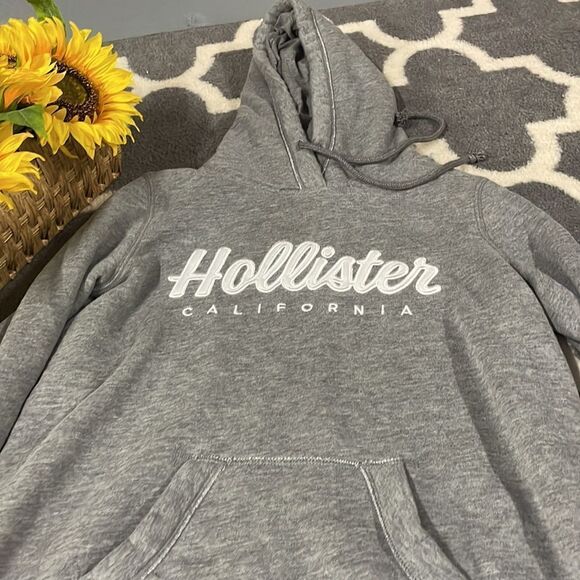 Hollister Bundle - Picture 8 of 13